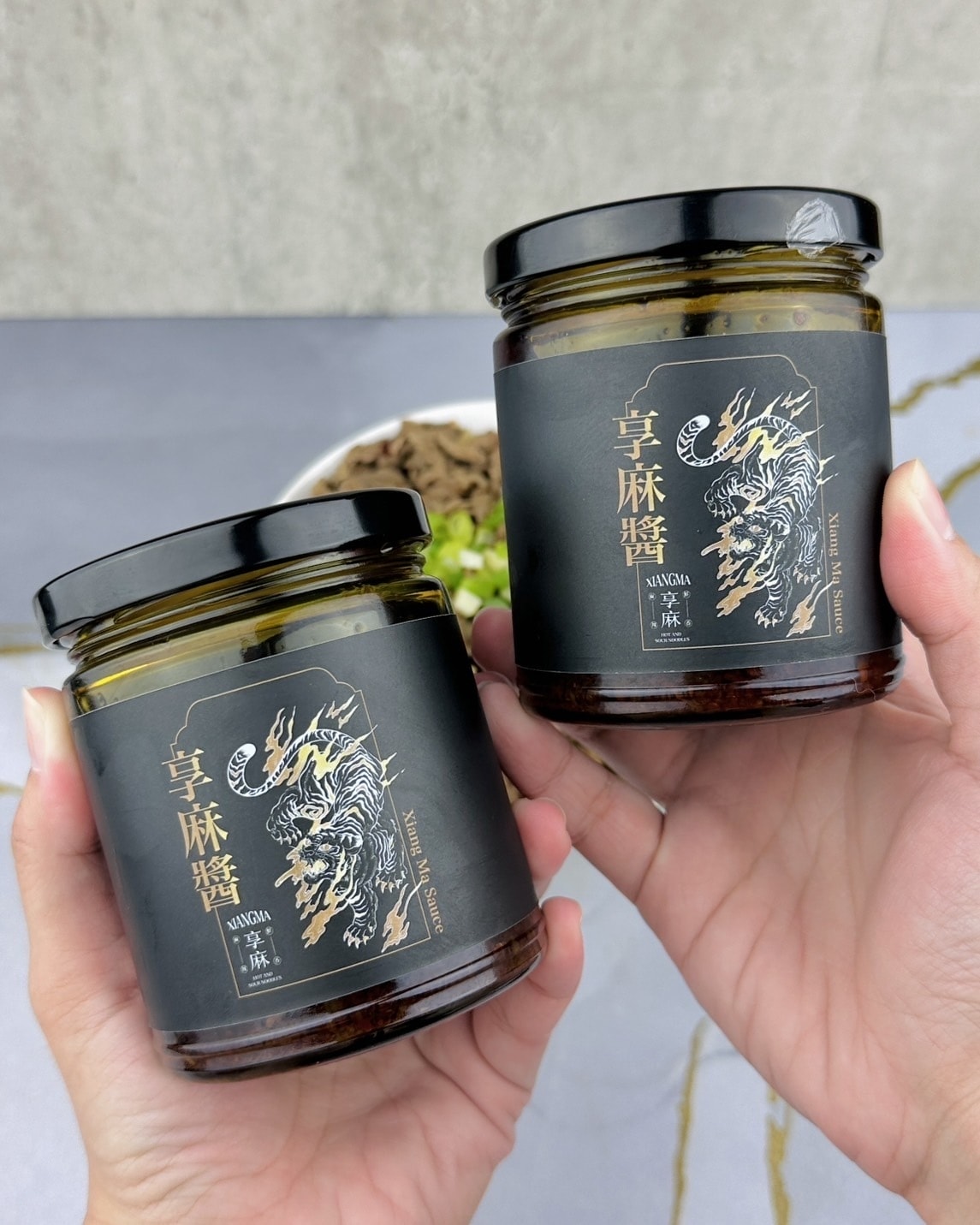 【懶人料理】輕鬆做出麻辣肥牛麵!家家戶戶必備「享麻醬」炒菜拌