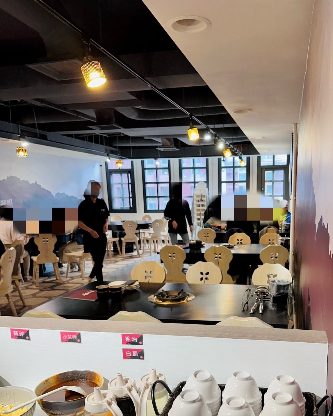 【新竹】新開幕 六野鴛鴦鍋物 麻辣鍋有超豪華巨大海鮮盤 新竹 【新竹】新開幕 六野鴛鴦鍋物 麻辣鍋有超豪華巨大海鮮盤 新竹