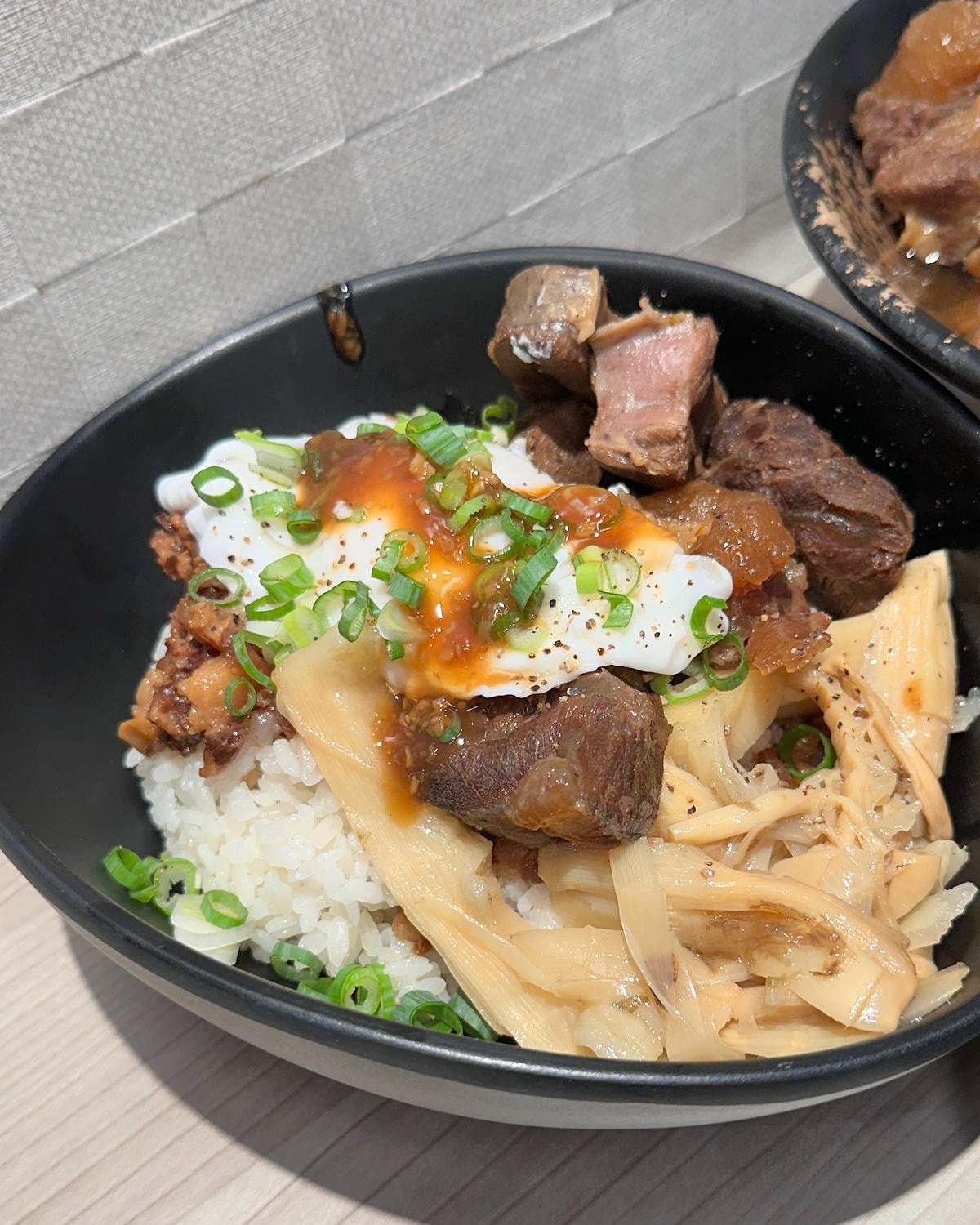 【桃園】桃園車站附近新開幕 5元的關東煮超級佛!「牛牛飛牛肉