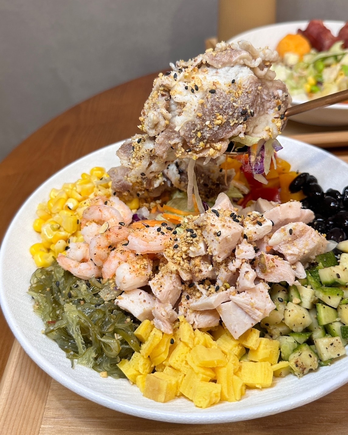 【新竹】40種以上配料任選!清淡少油健康餐 飲控人最愛「ja