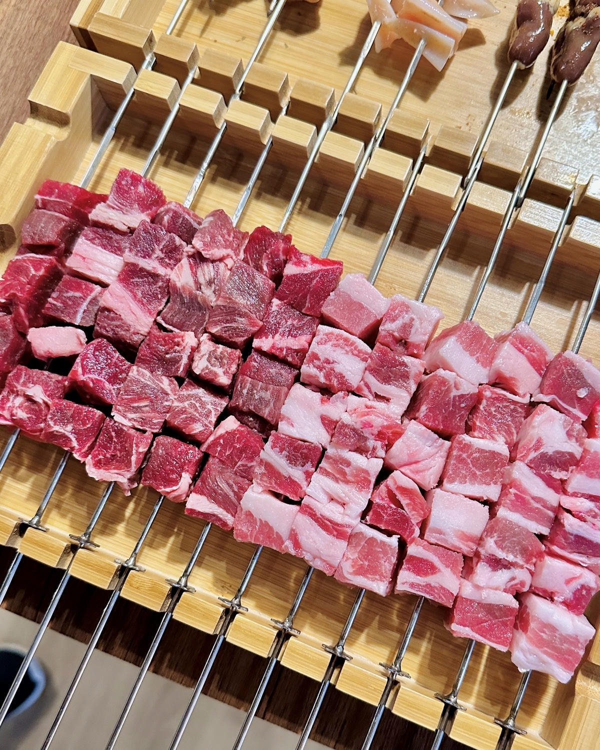 【新竹竹北】2024新開幕!「歡聚堂串燒」每串42元起中午